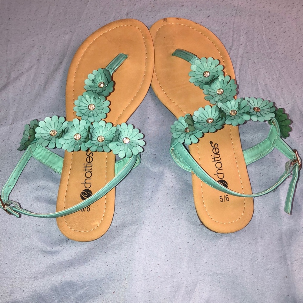Sandals - Picture 2 of 3